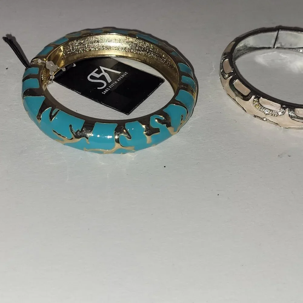 3 Bangle Bangles Sequin Saks 5th Ave Black Green White Bracelet - Picture 3 of 10